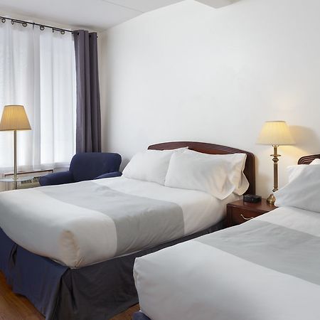 Picton Harbour Inn 외부 사진