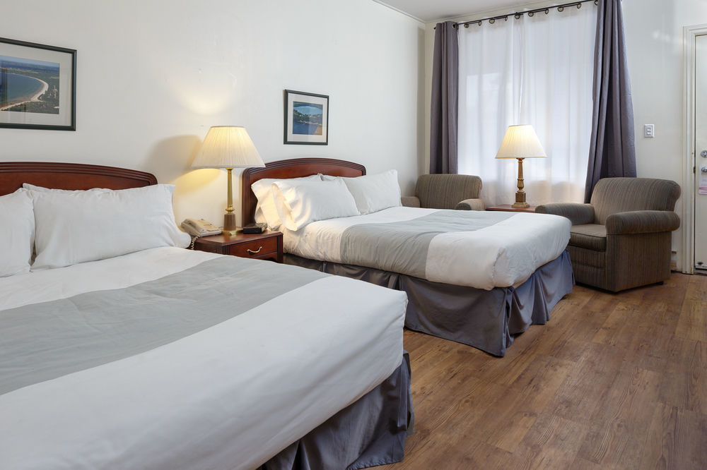 Picton Harbour Inn 외부 사진