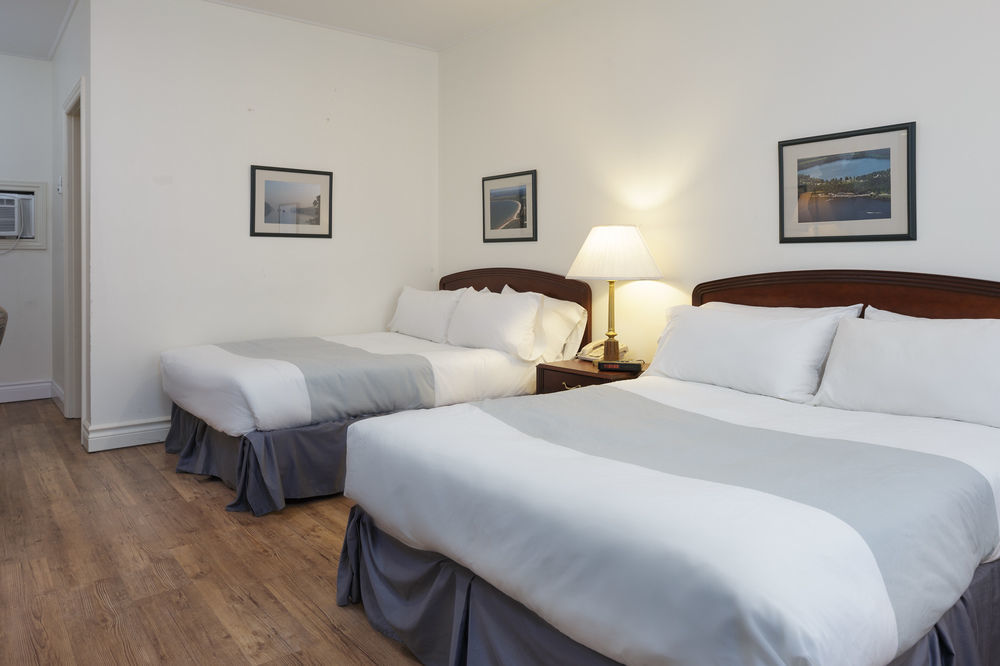 Picton Harbour Inn 외부 사진