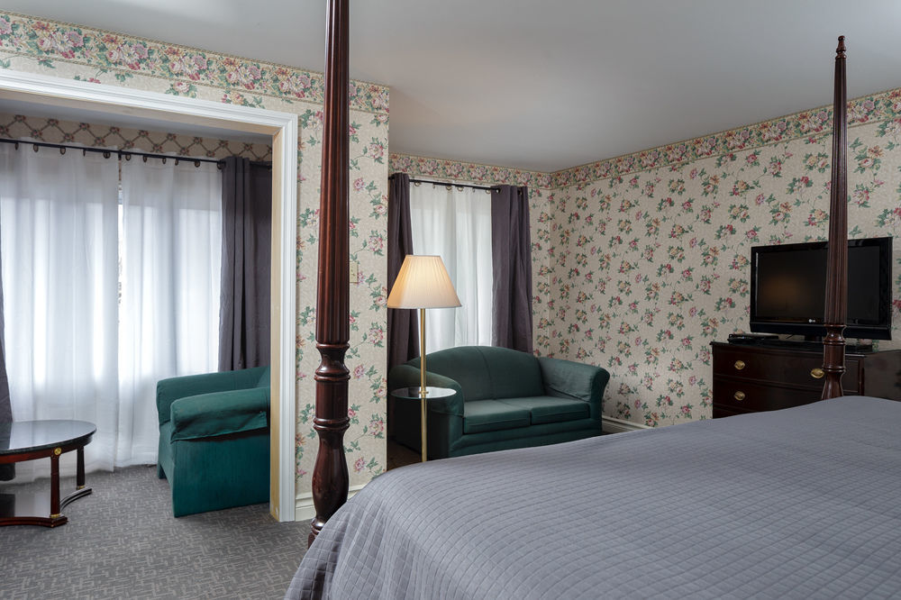 Picton Harbour Inn 외부 사진