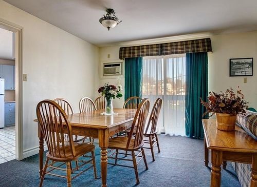 Picton Harbour Inn 외부 사진